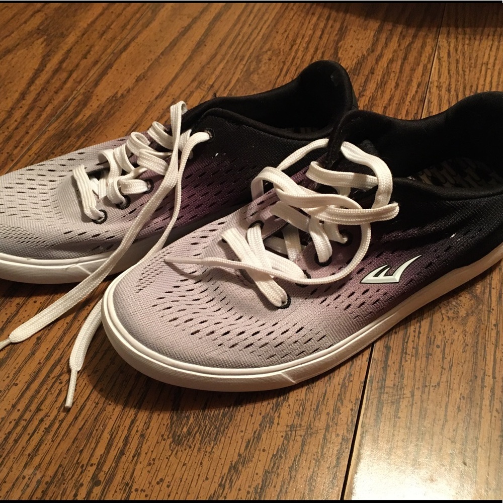 Black to White Fade Tennis Shoes